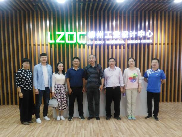 中国科普研究所研究员孟凡刚一行到鱼峰区螺蛳粉产业园和木马（柳州）工业设计中心调研参